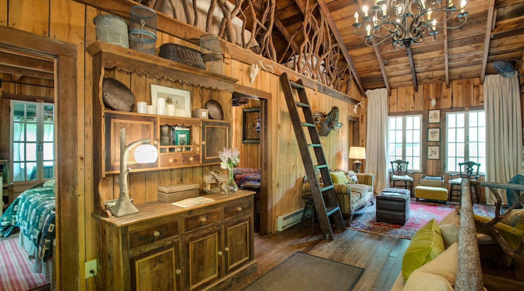 Lakemont, Georgia treehouse interior