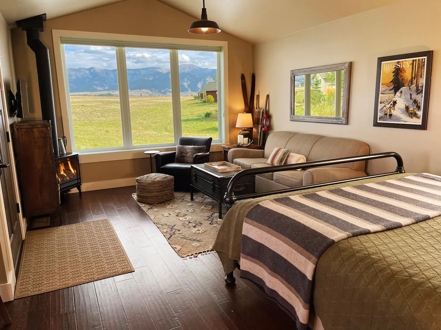 Living room with majestic views.