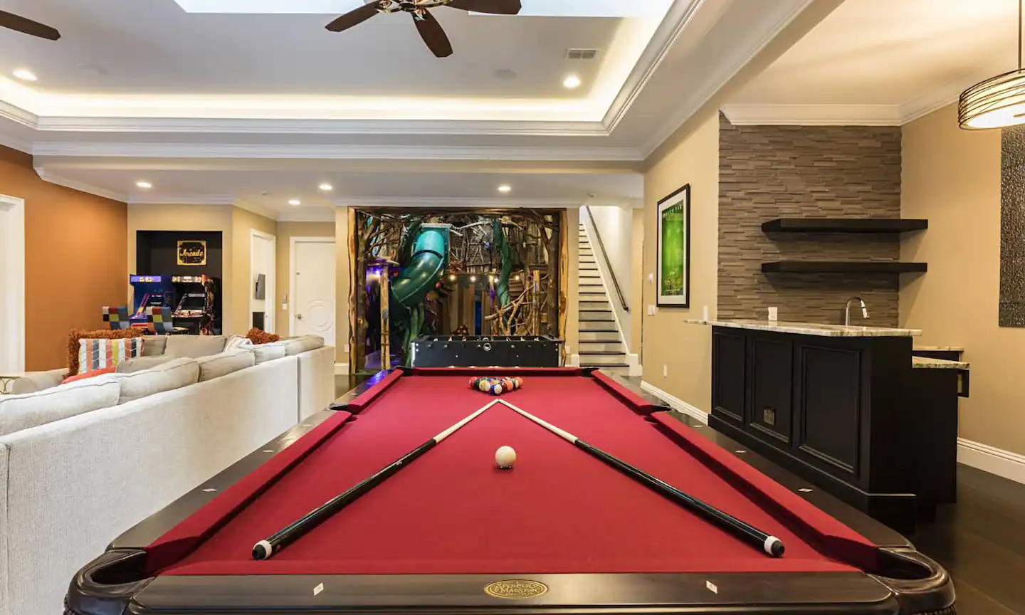 Spend your leisure time here and enjoy lots of games and activities.