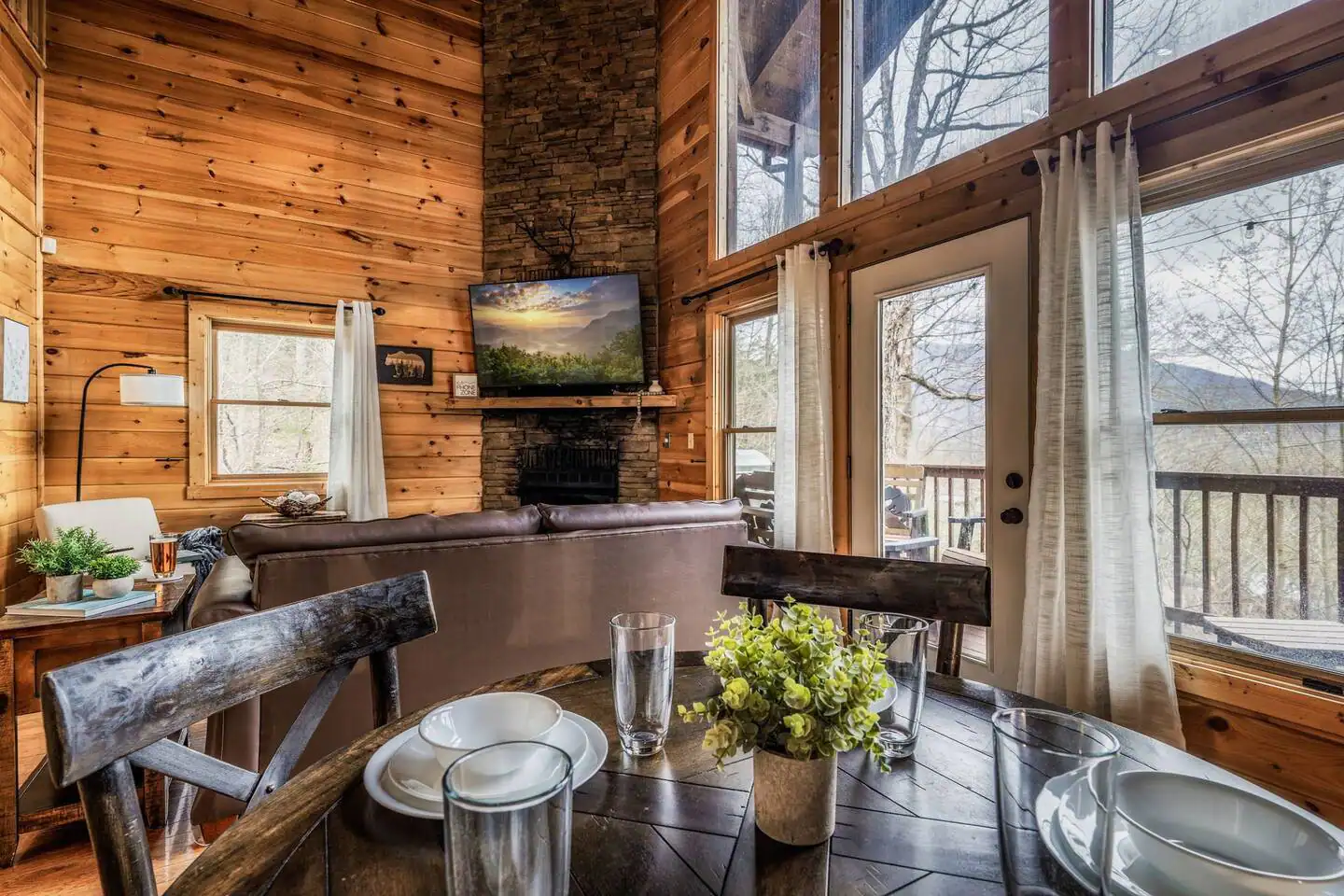 Watch tv while you dine.