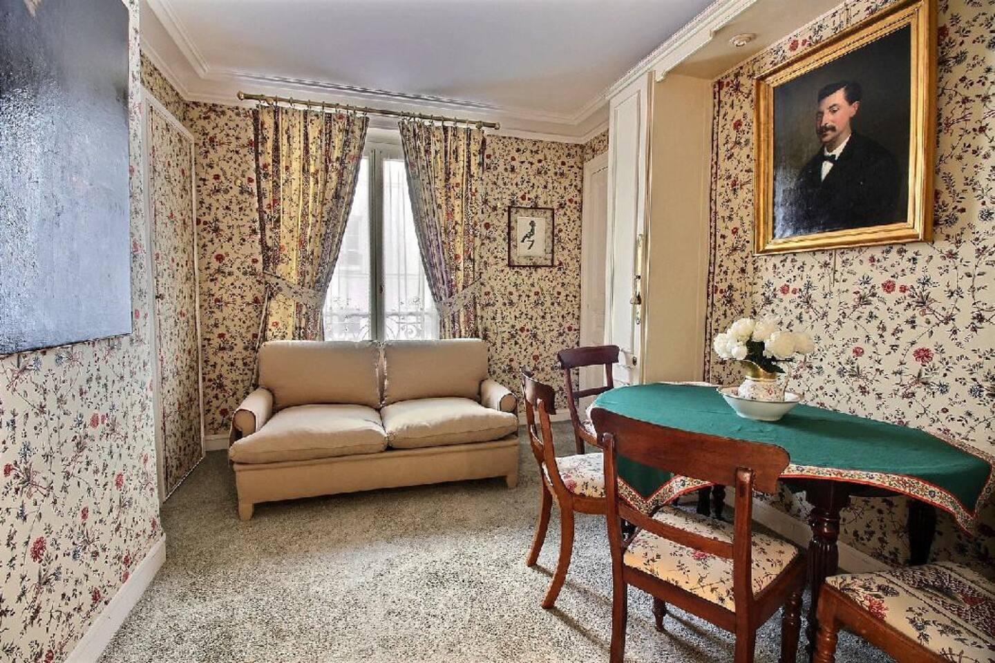 This room is sumptuous, it has a wooden dining table that can accommodate up to six guests.