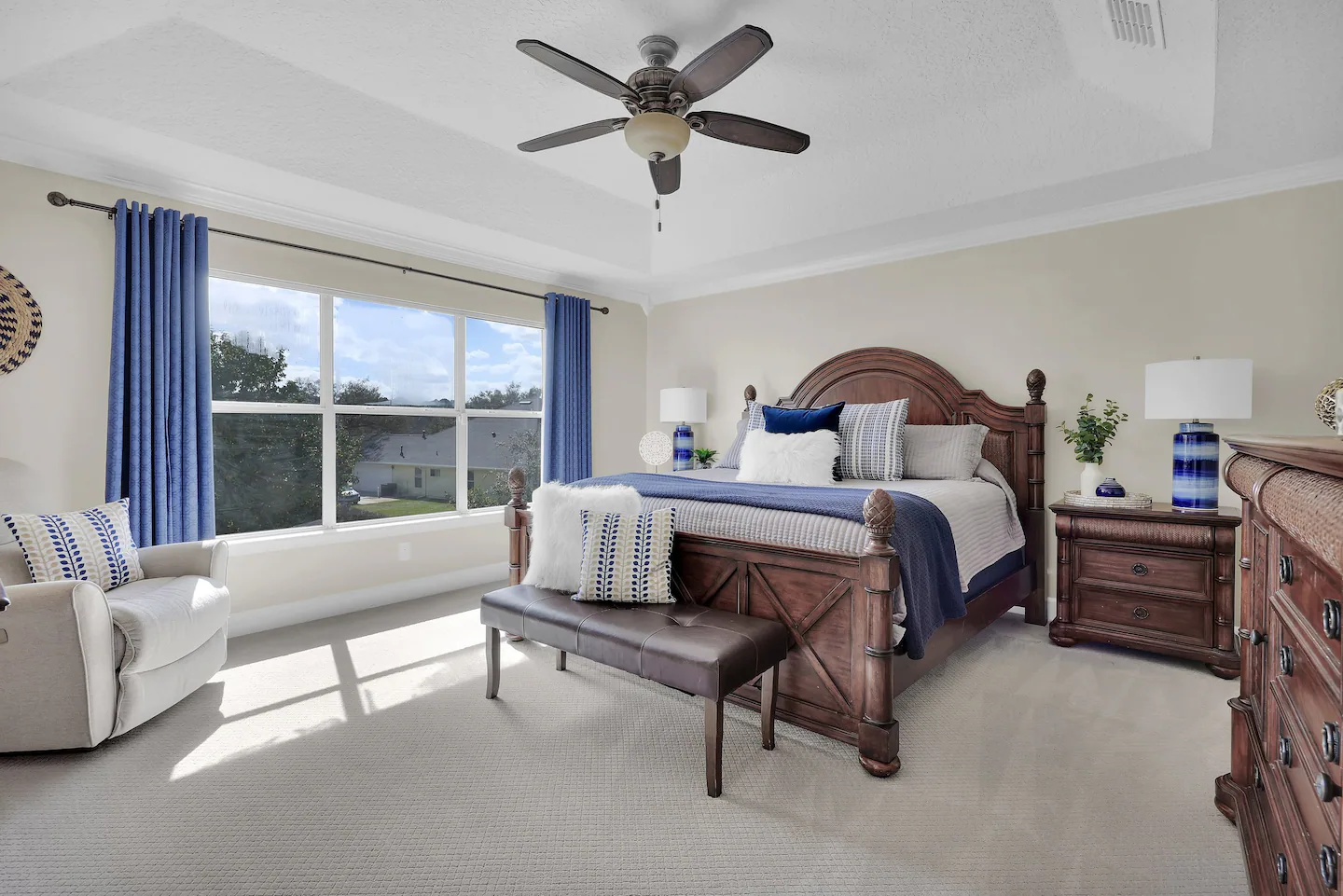 Bedroom has the nicest linens and beddings.