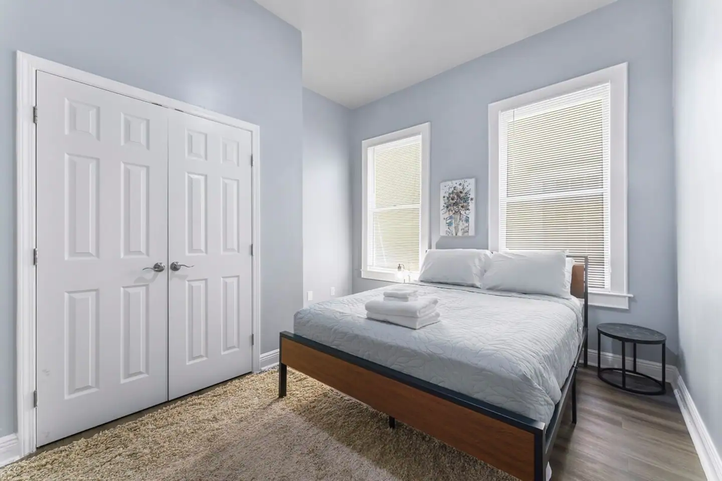 Large bedroom with homey feels.