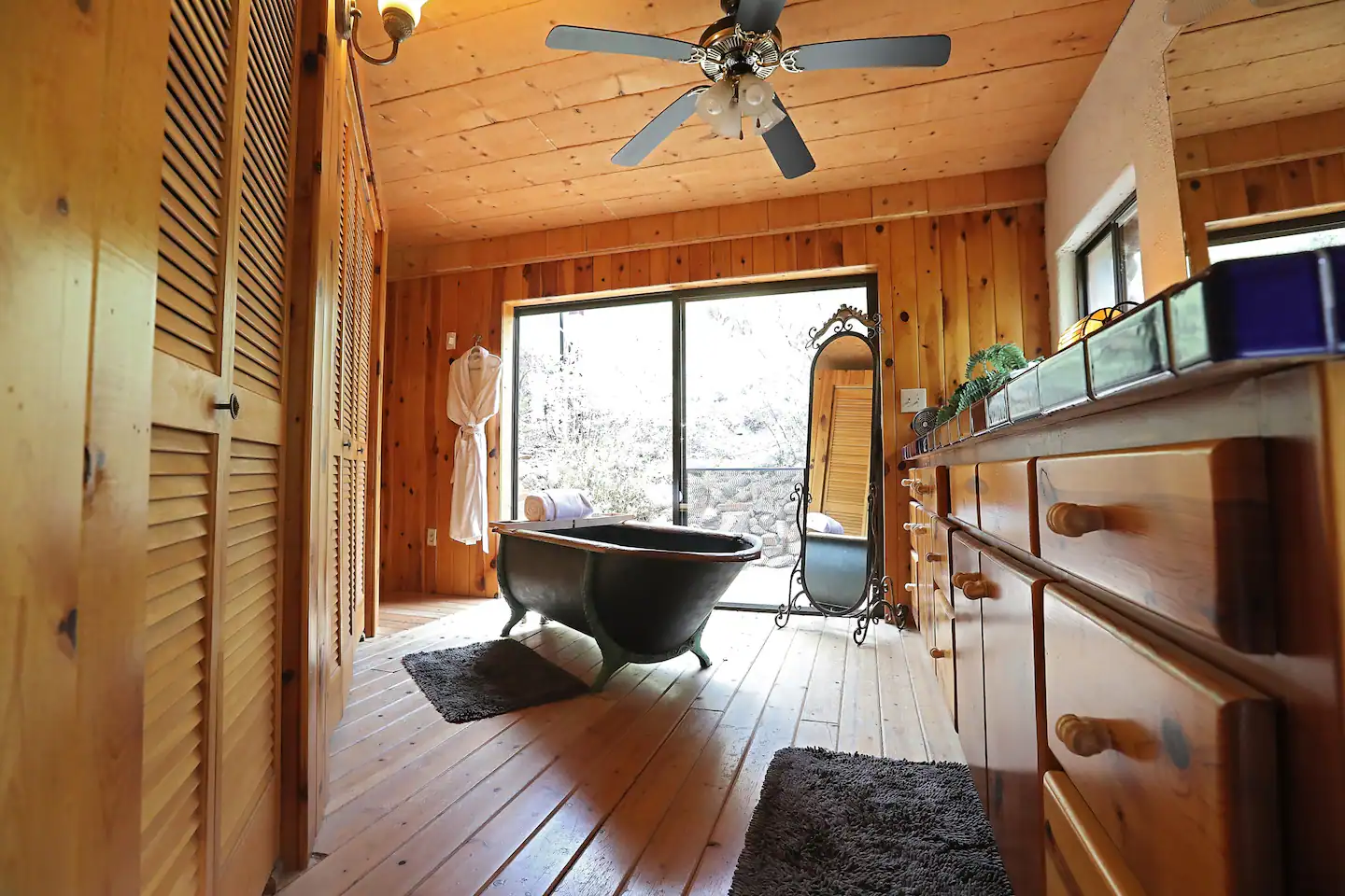 A wonderful soak with views!